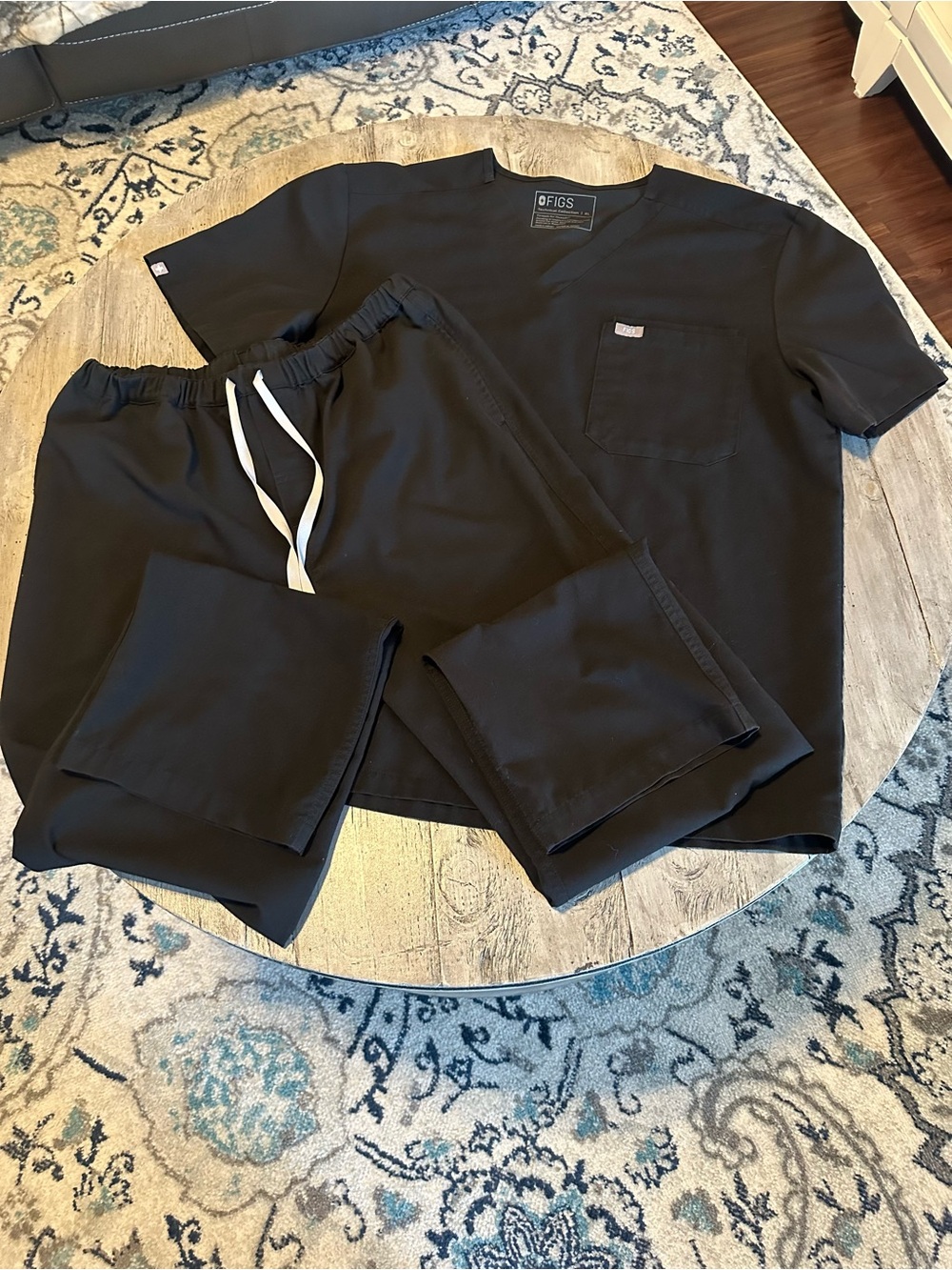Figs Black Short Sleeve Scrub Top and Pants Set